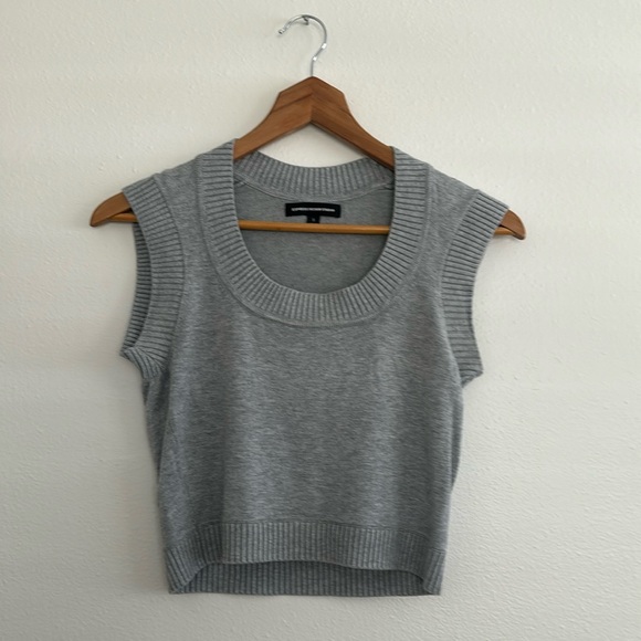 Express cropped sweater vest - Picture 1 of 4